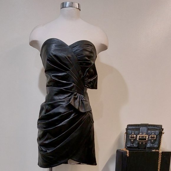 💥 BREATHTAKING💥STRAPLESS BUSTIER DRAPED DRESS IN BLACK GENUINE LEATHER - Picture 10 of 16